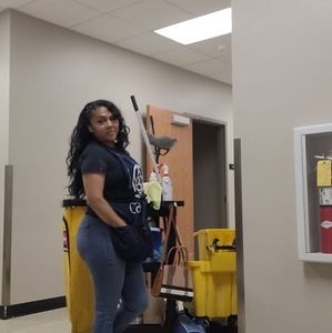 Meet your Posher, Veronica